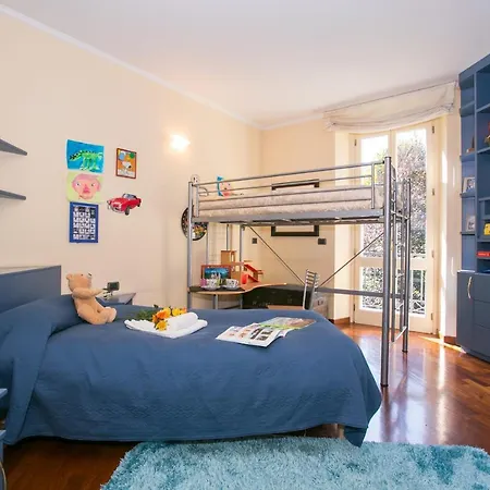Sleeps 9
